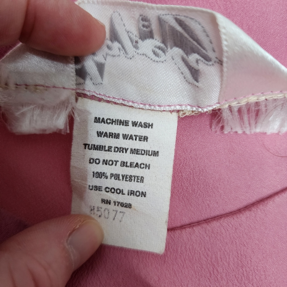 Shapely Vintage Pink Long Sleeve Top w Floral Embroidery - Picture 8 of 9